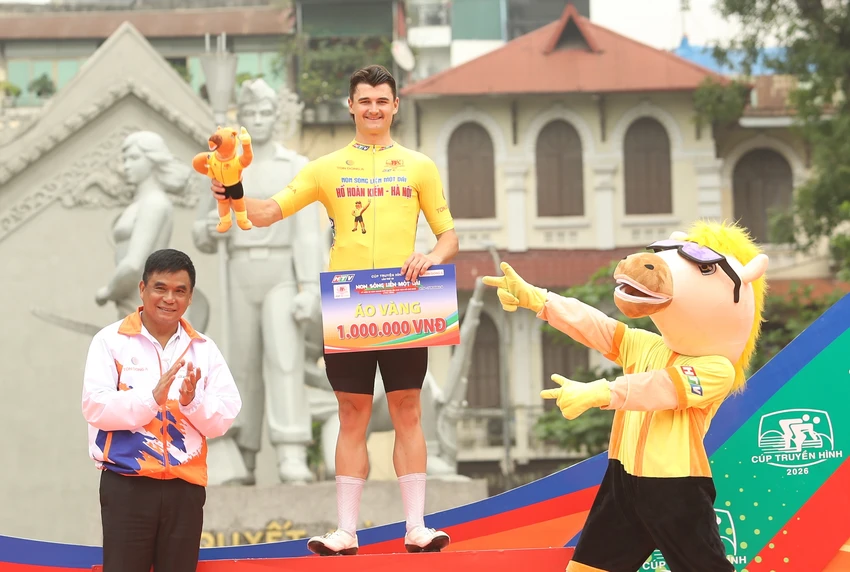 giai-thuong-ao-vang-1.JPG