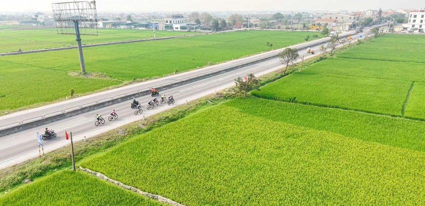 tay-dua-nguyen-van-binh-3.jpg