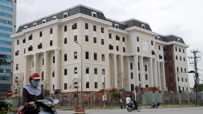 Nhiều trụ sở hoành tráng ảnh 2