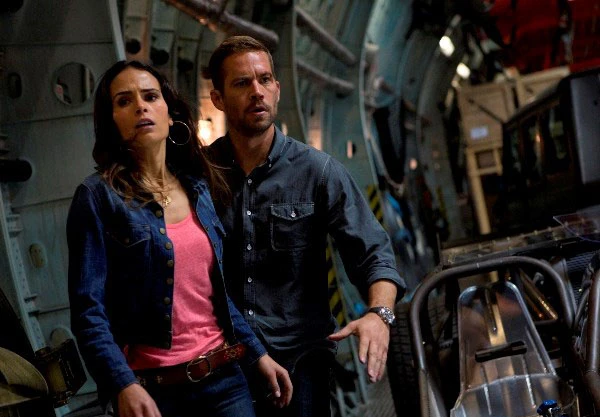 Ngôi sao "Fast & Furious" qua đời vì tai nạn giao thông ảnh 1 Ngôi sao "Fast & Furious" qua đời vì tai nạn giao thông ảnh 1