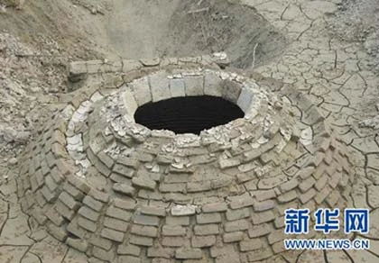 Đào trộm mộ, bị mắc kẹt dưới đất ảnh 1 Đào trộm mộ, bị mắc kẹt dưới đất ảnh 1