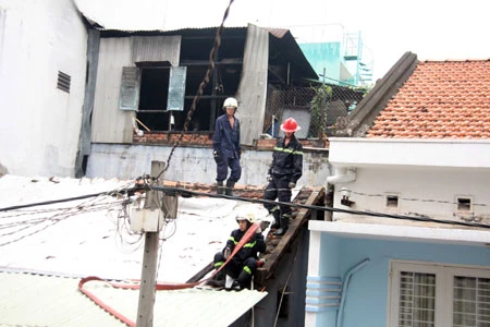 Cháy nhà dân gần chợ Bàn Cờ ảnh 3 Cháy nhà dân gần chợ Bàn Cờ ảnh 3