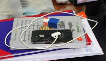 Thêm một nạn nhân tử vong vì sử dụng iPhone khi đang sạc ảnh 1