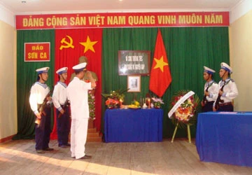 Cả nước cử hành trọng thể Quốc tang Đại tướng ảnh 2 Cả nước cử hành trọng thể Quốc tang Đại tướng ảnh 2