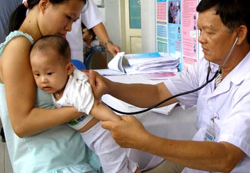 Tiêm vaccine quinvaxem: Tư vấn kỹ, phụ huynh bớt lo ảnh 1 Tiêm vaccine quinvaxem: Tư vấn kỹ, phụ huynh bớt lo ảnh 1