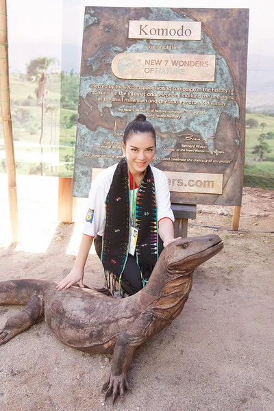 Lý Nhã Kỳ gặp gỡ Tổng thống và Tướng Indonesia ảnh 6 Lý Nhã Kỳ gặp gỡ Tổng thống và Tướng Indonesia ảnh 6