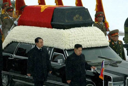 Vì sao chú của Kim Jong-un mất chức ảnh 2