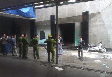 Hà Nội: Cháy quán bar, sáu người chết ảnh 1