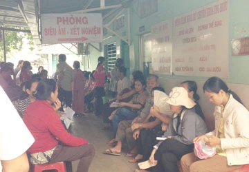 Nạn “cò” câu kết phòng khám tư ảnh 1 Nạn “cò” câu kết phòng khám tư ảnh 1