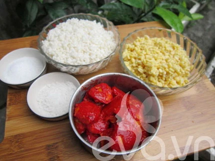 Xôi vò gấc cũng sẽ khiến mâm cỗ ngày Tết thêm phong phú và hấp dẫn. ảnh 1 Xôi vò gấc cũng sẽ khiến mâm cỗ ngày Tết thêm phong phú và hấp dẫn. ảnh 1