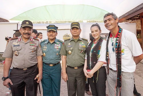 Lý Nhã Kỳ gặp gỡ Tổng thống và Tướng Indonesia ảnh 2 Lý Nhã Kỳ gặp gỡ Tổng thống và Tướng Indonesia ảnh 2