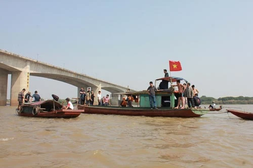 VỤ "BÁC SĨ NÉM XÁC": Đùn đẩy trách nhiệm ảnh 1 VỤ "BÁC SĨ NÉM XÁC": Đùn đẩy trách nhiệm ảnh 1