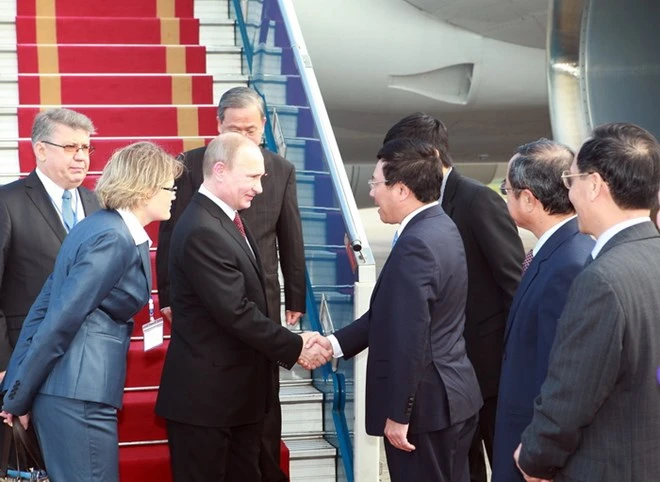 Chùm ảnh lễ đón Tổng thống Nga Vladimir Putin ở sân bay ảnh 3