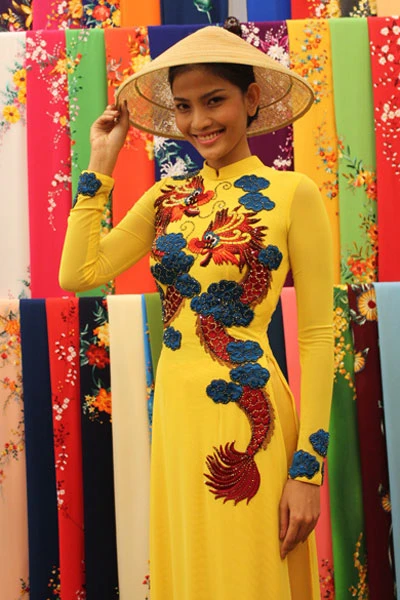 Trương Thị May chọn trang phục đến Miss Universe ảnh 1 Trương Thị May chọn trang phục đến Miss Universe ảnh 1