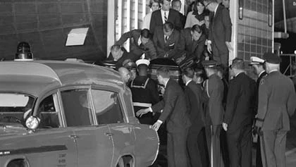 Ngày định mệnh của tổng thống bị ám sát Kennedy ảnh 22 Ngày định mệnh của tổng thống bị ám sát Kennedy ảnh 22