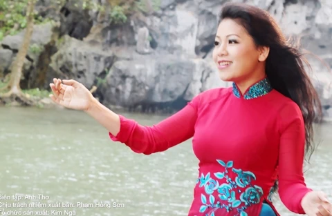 Anh Thơ dốc hết tâm can để hát chia ly ảnh 2 Anh Thơ dốc hết tâm can để hát chia ly ảnh 2