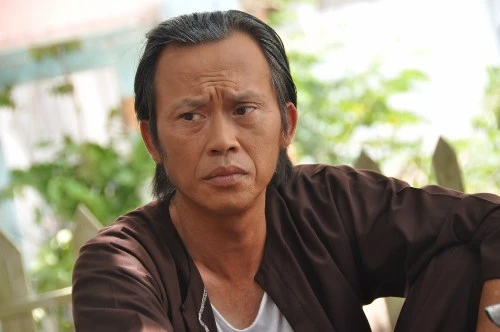 Hoài Linh biến hóa bi hài trong phim "Tía ơi!" ảnh 1 Hoài Linh biến hóa bi hài trong phim "Tía ơi!" ảnh 1