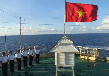 Cảnh giác bẫy “gác tranh chấp, cùng khai thác” ảnh 1 Cảnh giác bẫy “gác tranh chấp, cùng khai thác” ảnh 1
