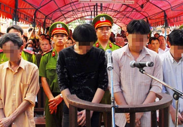 Vì sao tội ác gia tăng?: Bạo lực áp đảo pháp luật? ảnh 1 Vì sao tội ác gia tăng?: Bạo lực áp đảo pháp luật? ảnh 1