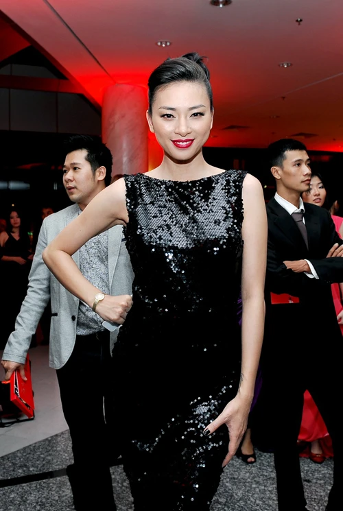 Ngô Thanh Vân là Nữ hoàng "Đêm hội chân dài" ảnh 1 Ngô Thanh Vân là Nữ hoàng "Đêm hội chân dài" ảnh 1