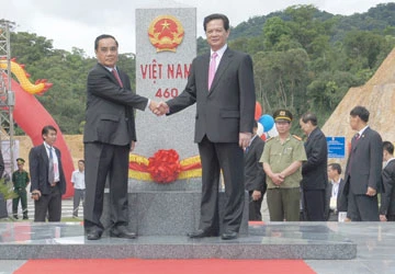 Hoàn thành cắm mốc biên giới Việt-Lào là sự kiện trọng đại ảnh 1 Hoàn thành cắm mốc biên giới Việt-Lào là sự kiện trọng đại ảnh 1