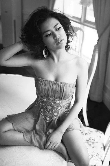 Hoàng Thùy Linh: "Tôi cần một người đàn ông đúng nghĩa..." ảnh 1 Hoàng Thùy Linh: "Tôi cần một người đàn ông đúng nghĩa..." ảnh 1