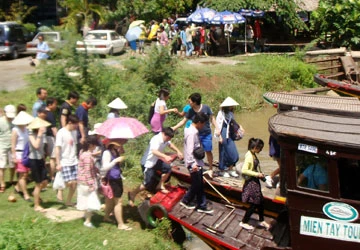 Đổ xô đi du lịch sông nước miền Tây ảnh 1 Đổ xô đi du lịch sông nước miền Tây ảnh 1