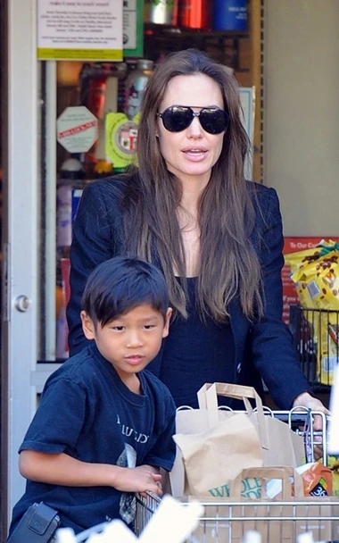 Pax Thien dạy Angelina Jolie nói tiếng Việt ảnh 1 Pax Thien dạy Angelina Jolie nói tiếng Việt ảnh 1