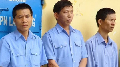Vụ tai nạn tại cầu Ghềnh: Khởi tố, bắt tạm giam 7 bị can ảnh 2 Vụ tai nạn tại cầu Ghềnh: Khởi tố, bắt tạm giam 7 bị can ảnh 2