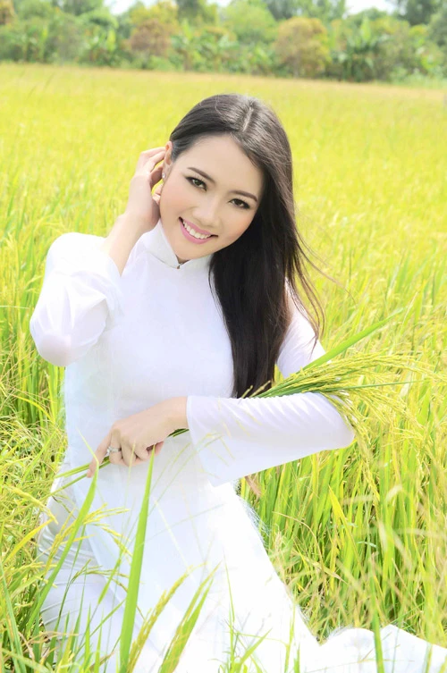 Vợ 9X của Ngô Quang Hải khoe sắc trước ngày cưới ảnh 6 Vợ 9X của Ngô Quang Hải khoe sắc trước ngày cưới ảnh 6