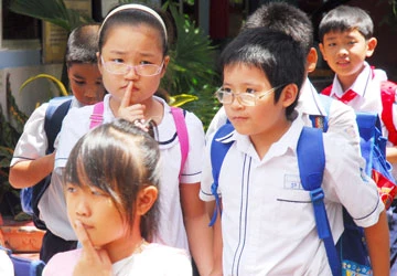 Nhận diện lạm thu trong nhà trường ảnh 1