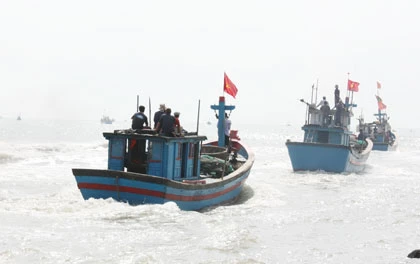 Đầu năm xông biển Hoàng Sa ảnh 1 Đầu năm xông biển Hoàng Sa ảnh 1