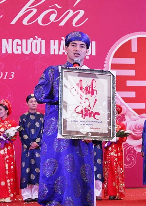 Hào hứng đám cưới tập thể “siêu” tiết kiệm tại Hà Nội ảnh 4 Hào hứng đám cưới tập thể “siêu” tiết kiệm tại Hà Nội ảnh 4