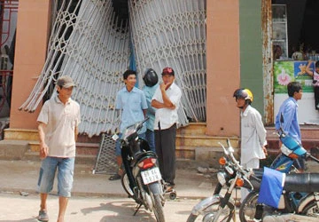 Vụ chết người ở Bệnh viện Năm Căn (Cà Mau): Công an Năm Căn đủ quyền khởi tố ảnh 1 Vụ chết người ở Bệnh viện Năm Căn (Cà Mau): Công an Năm Căn đủ quyền khởi tố ảnh 1