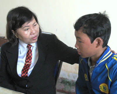 Tường thuật phiên xử phúc thẩm vụ vợ chồng Giang - Thơm hành hạ bé Hào Anh ảnh 1 Tường thuật phiên xử phúc thẩm vụ vợ chồng Giang - Thơm hành hạ bé Hào Anh ảnh 1