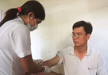 Anh công an hiến máu trên từng cây số ảnh 1 Anh công an hiến máu trên từng cây số ảnh 1