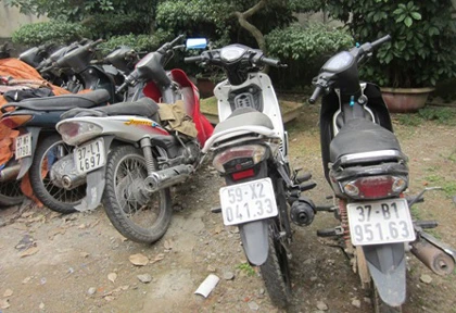 Chờ thi hành án, nữ quái tiếp tục "nhảy" xe máy ảnh 3 Chờ thi hành án, nữ quái tiếp tục "nhảy" xe máy ảnh 3
