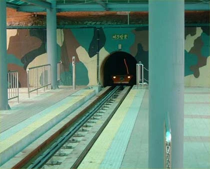 Hệ thống hầm ngầm xuyên biên giới Triều Tiên ảnh 8 Hệ thống hầm ngầm xuyên biên giới Triều Tiên ảnh 8