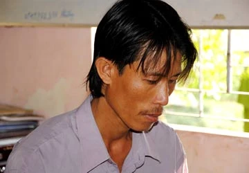 Vụ em trai 14 tuổi bị hành hạ dã man ở Cà Mau: Chủ trại tôm quá độc ác! ảnh 4