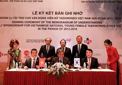 Treo thưởng 100.000 USD cho tài năng taekwondo VN ảnh 1 Treo thưởng 100.000 USD cho tài năng taekwondo VN ảnh 1