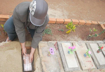 Trên những nghĩa trang hài nhi - Bài 2: Nâng niu mầm sống ảnh 3 Trên những nghĩa trang hài nhi - Bài 2: Nâng niu mầm sống ảnh 3
