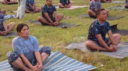 Cảnh sát tập yoga để giảm béo ảnh 1 Cảnh sát tập yoga để giảm béo ảnh 1