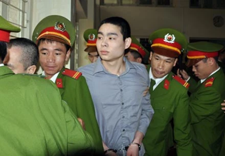 Trực tiếp phiên xử phúc thẩm sát thủ Lê Văn Luyện: Còn nhiều tình tiết khất tất chưa làm rõ ảnh 2 Trực tiếp phiên xử phúc thẩm sát thủ Lê Văn Luyện: Còn nhiều tình tiết khất tất chưa làm rõ ảnh 2