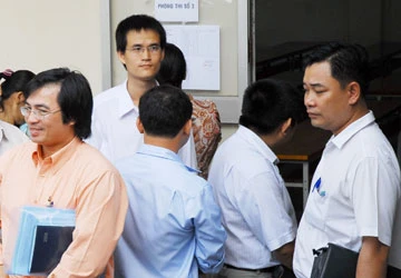 Tham nhũng qua “nhóm thân hữu” ảnh 1 Tham nhũng qua “nhóm thân hữu” ảnh 1