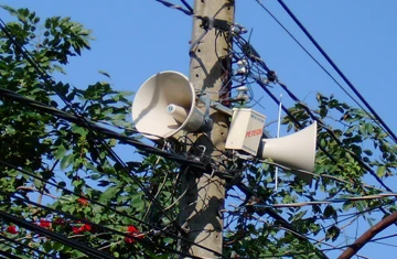 Nhức óc với cái loa phường ảnh 1