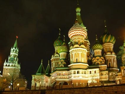 Điện Kremlin lung linh trong đêm. (Ảnh: Russiablog) Điện Kremlin lung linh trong đêm. (Ảnh: Russiablog)