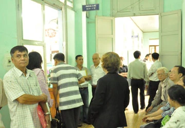 “Tắc đường” cấp chứng chỉ hành nghề y ảnh 1 “Tắc đường” cấp chứng chỉ hành nghề y ảnh 1