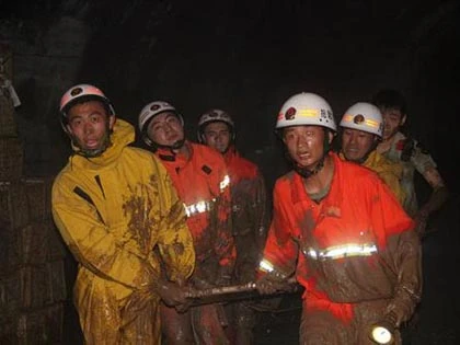 Hố tử thần "ngoạm" chết 2 người ảnh 3