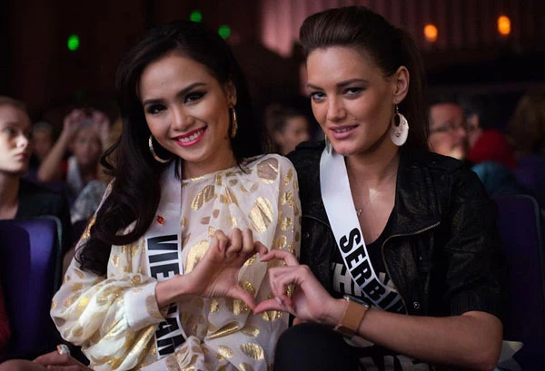 Diễm Hương trượt top 16 Hoa hậu Hoàn vũ 2012 ảnh 1 Diễm Hương trượt top 16 Hoa hậu Hoàn vũ 2012 ảnh 1