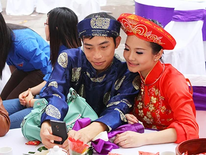 Hào hứng đám cưới tập thể “siêu” tiết kiệm tại Hà Nội ảnh 12 Hào hứng đám cưới tập thể “siêu” tiết kiệm tại Hà Nội ảnh 12